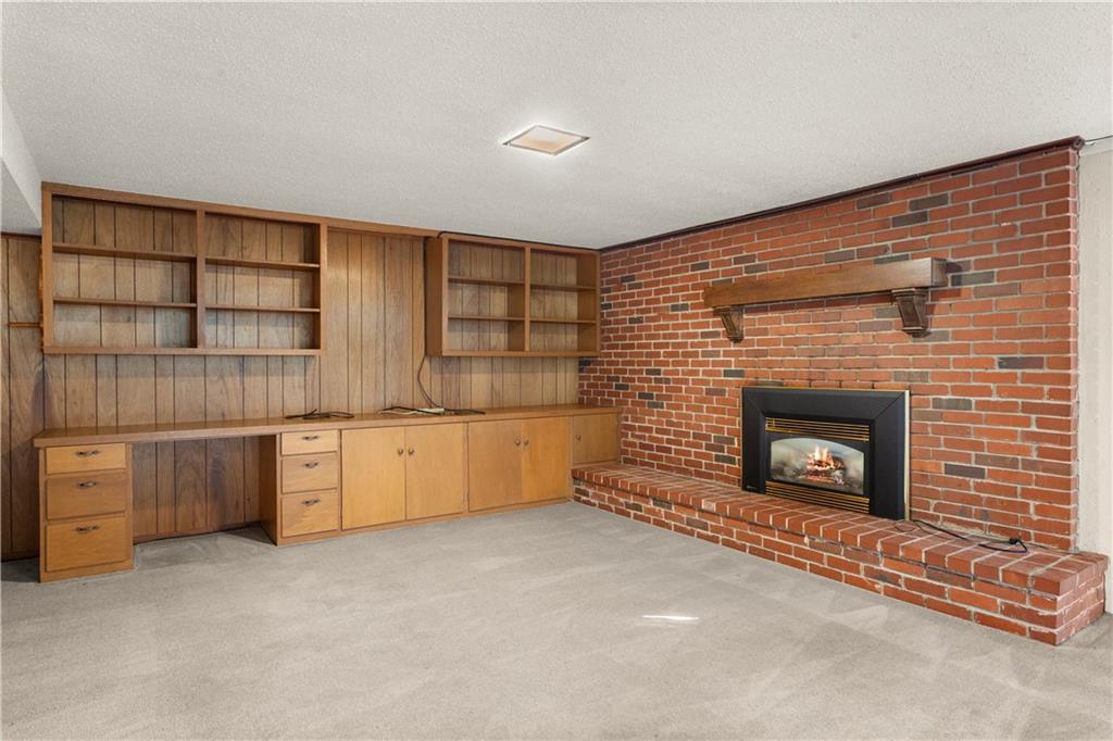 7915 W 77th Street Property Photo 19