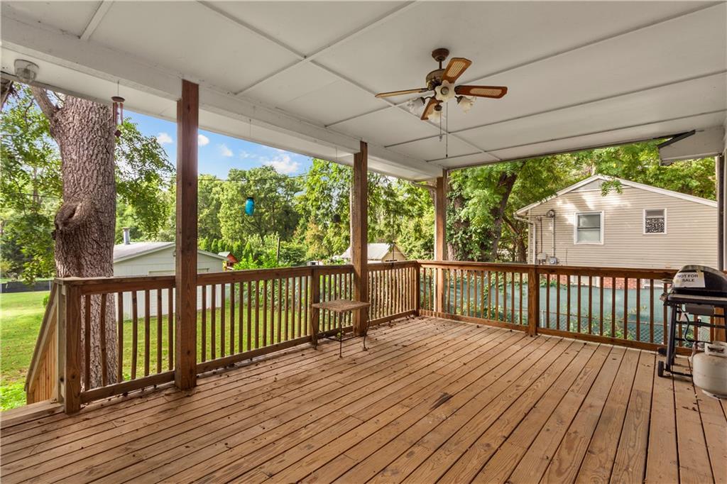 7915 W 77th Street Property Photo 24