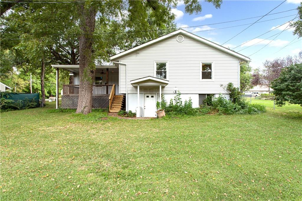 7915 W 77th Street Property Photo 25