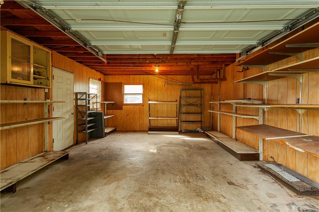 7915 W 77th Street Property Photo 27