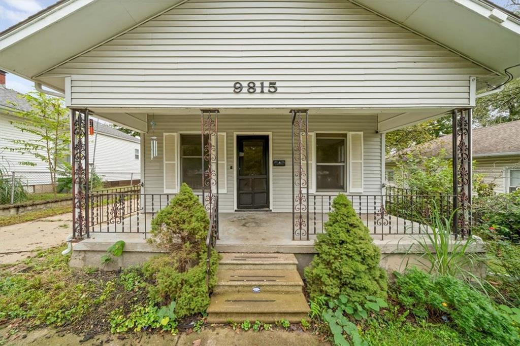9815 E 9th Street Property Photo 1