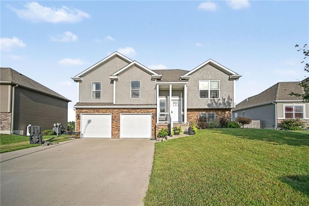 19224 Tomahawk Lane Property Photo 1