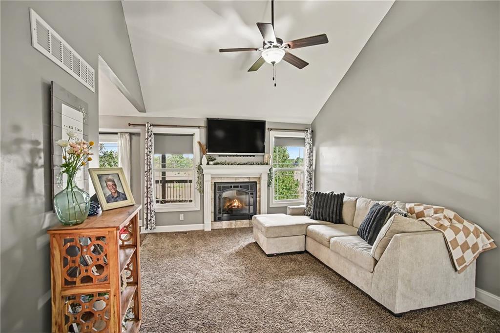 19224 Tomahawk Lane Property Photo 4