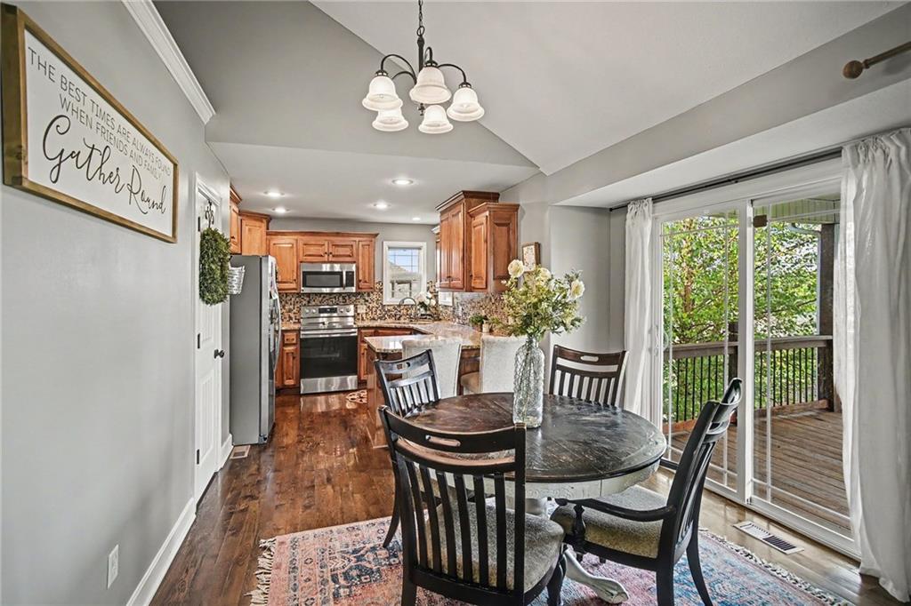 19224 Tomahawk Lane Property Photo 8