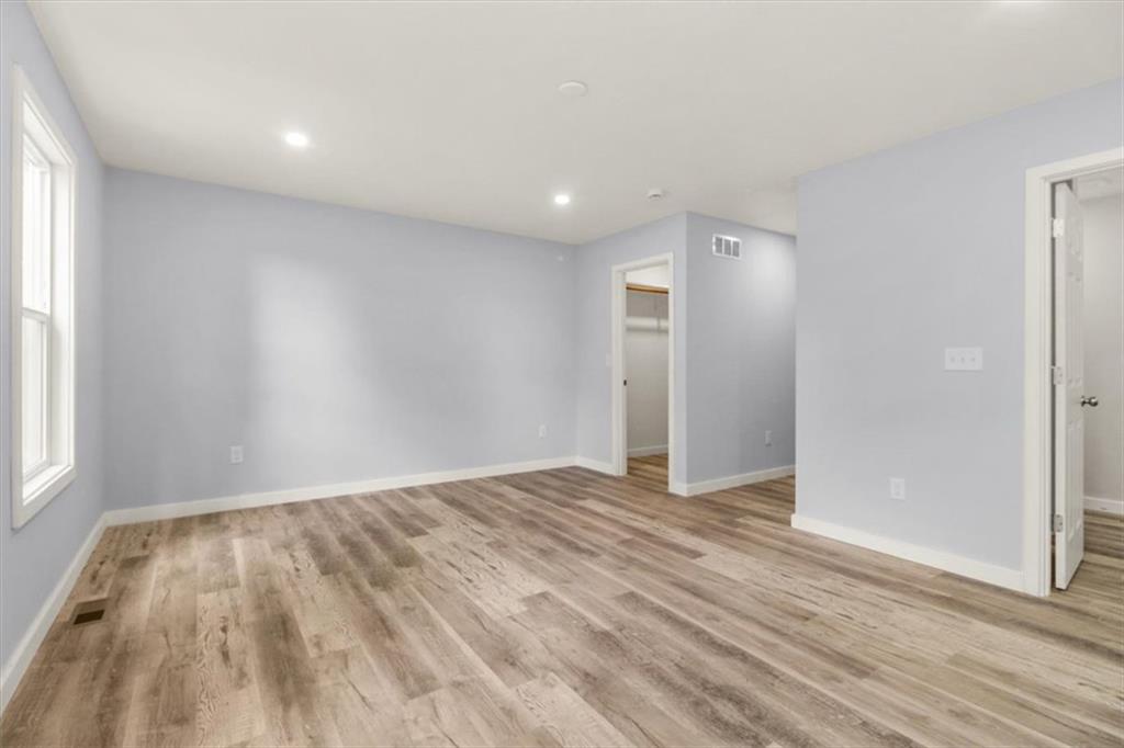 1109 Kings Highway Property Photo 15
