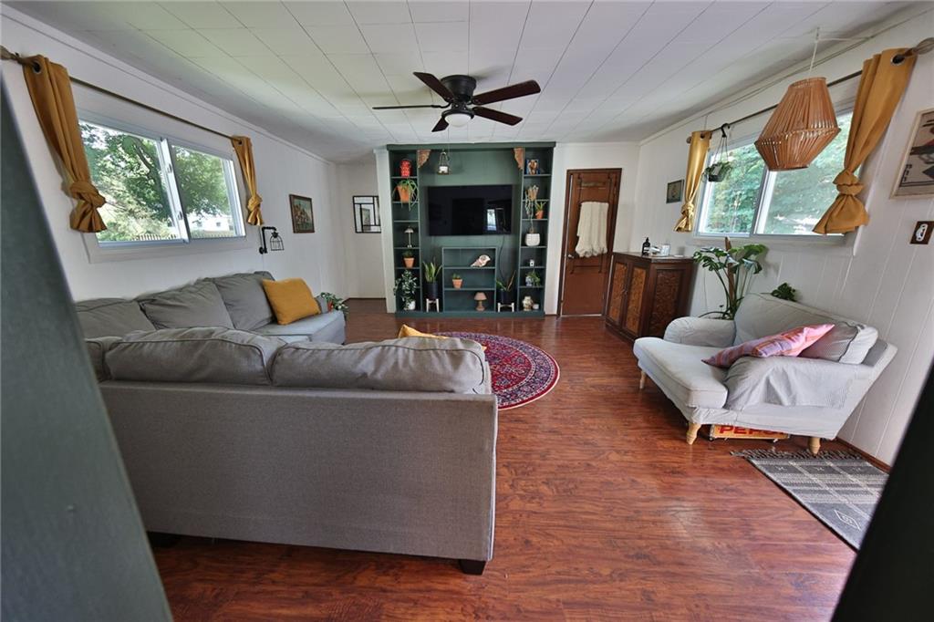6937 Walmer Street Property Photo 7