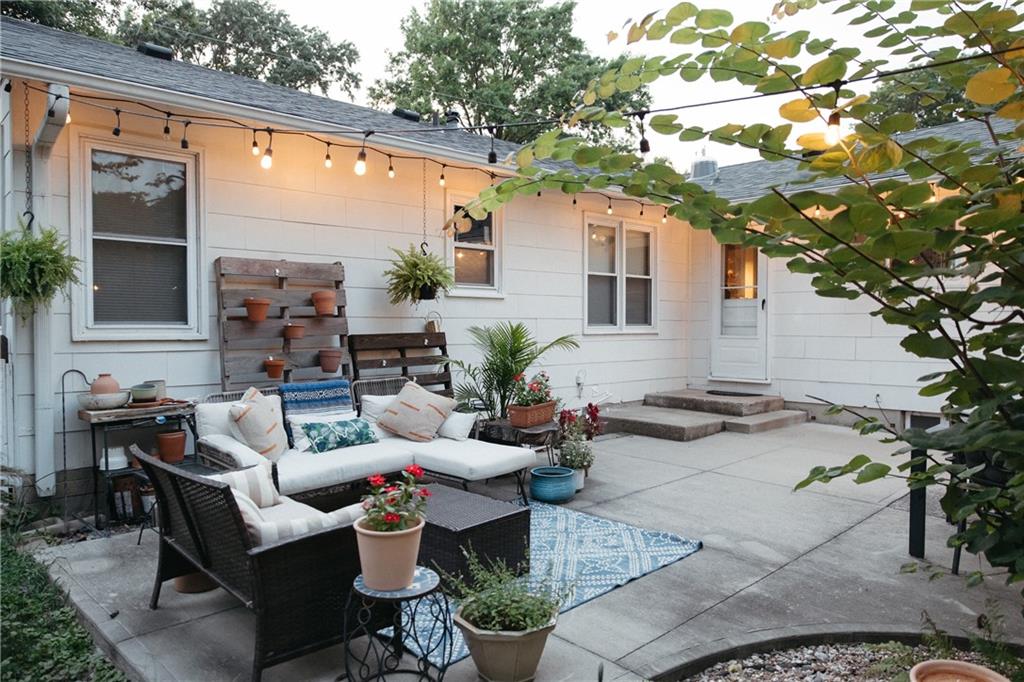 6937 Walmer Street Property Photo 26