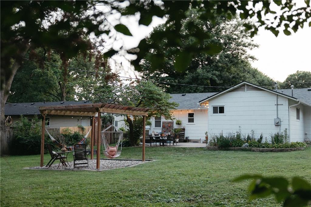 6937 Walmer Street Property Photo 28