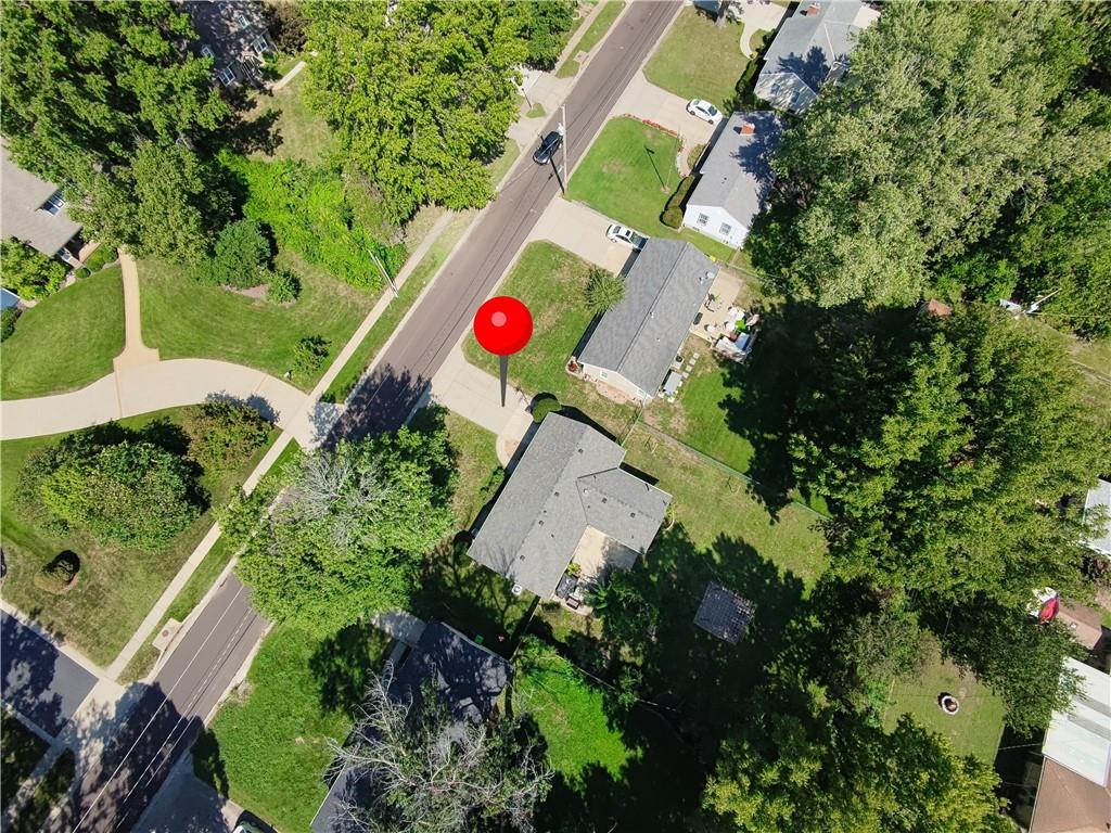6937 Walmer Street Property Photo 34