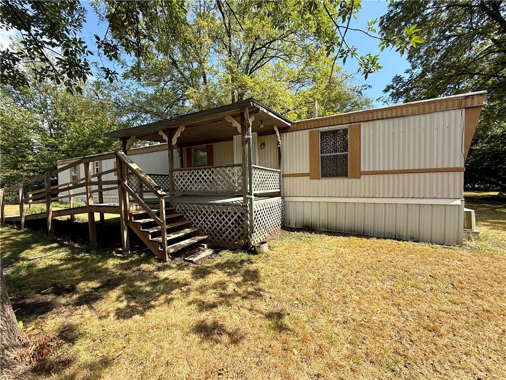 515 W 1st Street Property Photo 1
