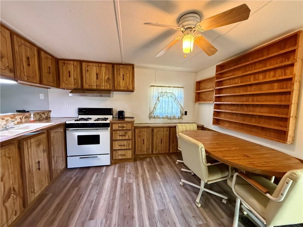 515 W 1st Street Property Photo 6