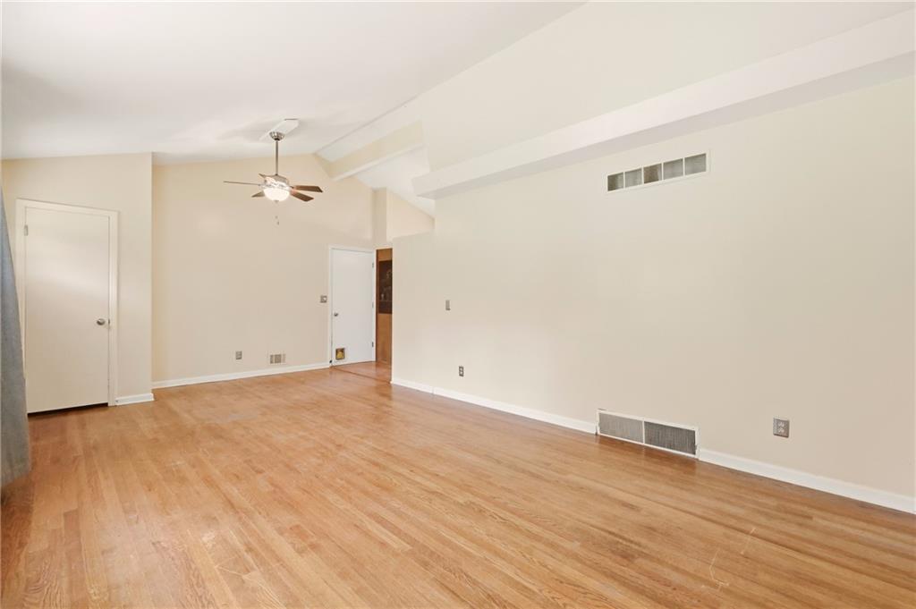 101 Avondale Street Property Photo 5