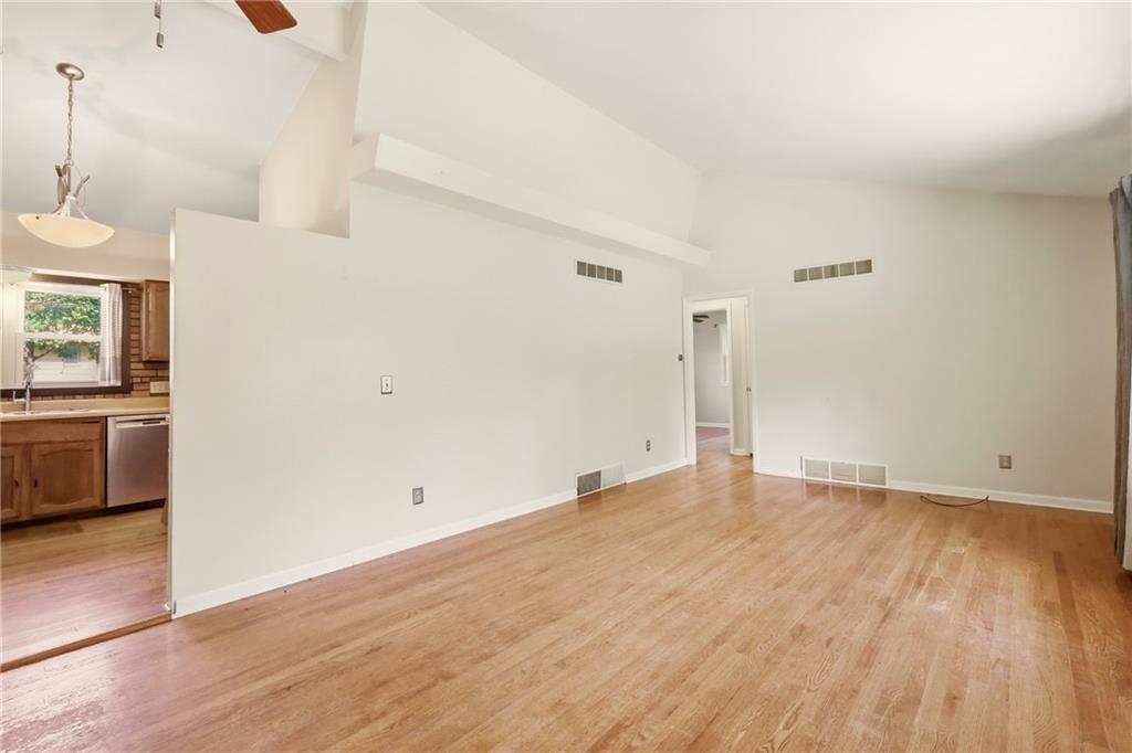 101 Avondale Street Property Photo 7