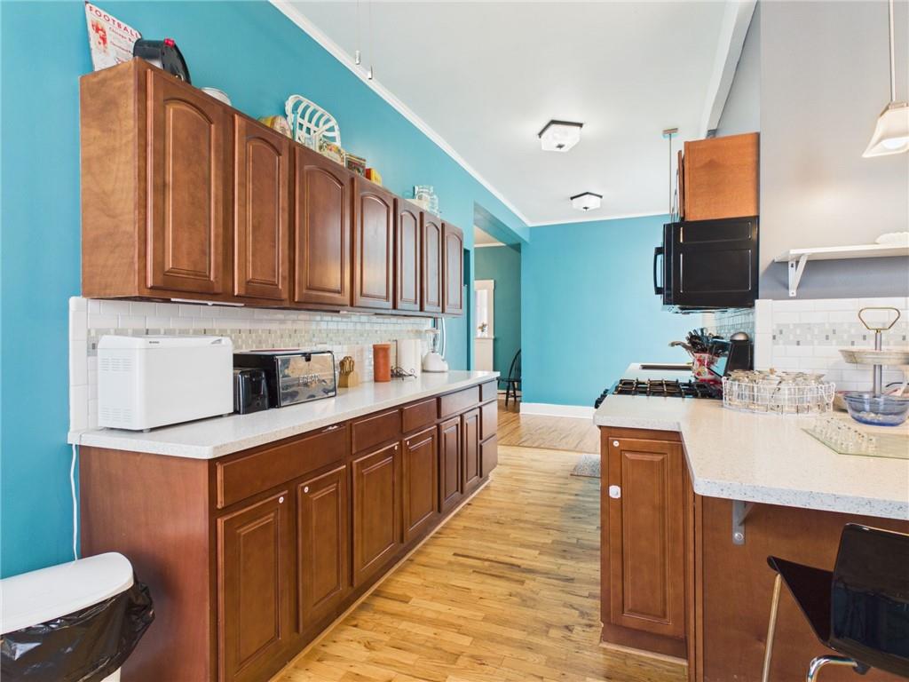 323 E Wall Street Property Photo 13