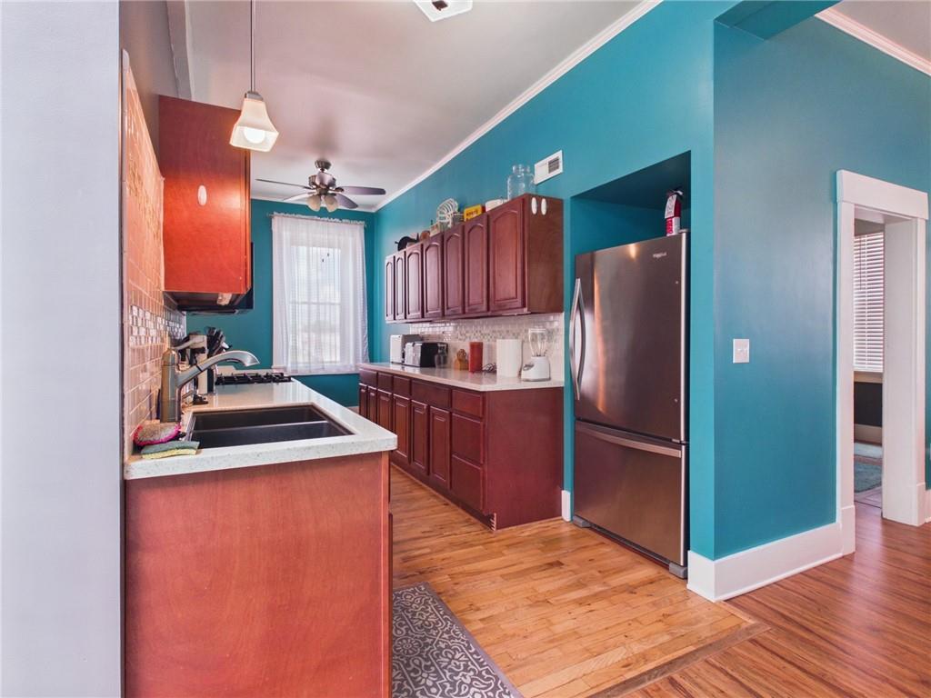 323 E Wall Street Property Photo 14