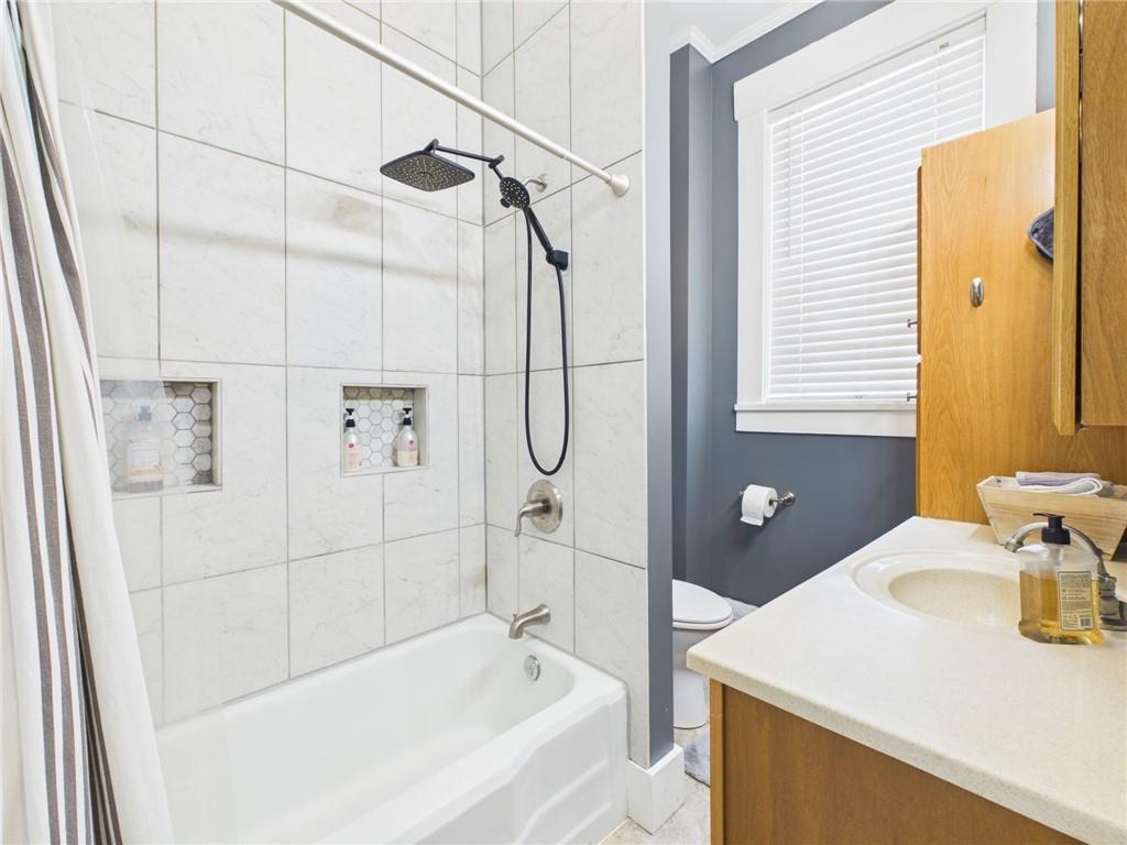 323 E Wall Street Property Photo 21