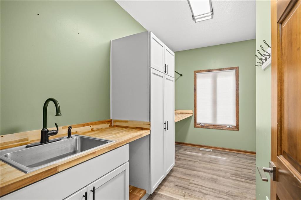 4603 S Lakewood Drive Property Photo 26
