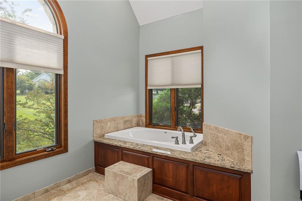 4603 S Lakewood Drive Property Photo 34