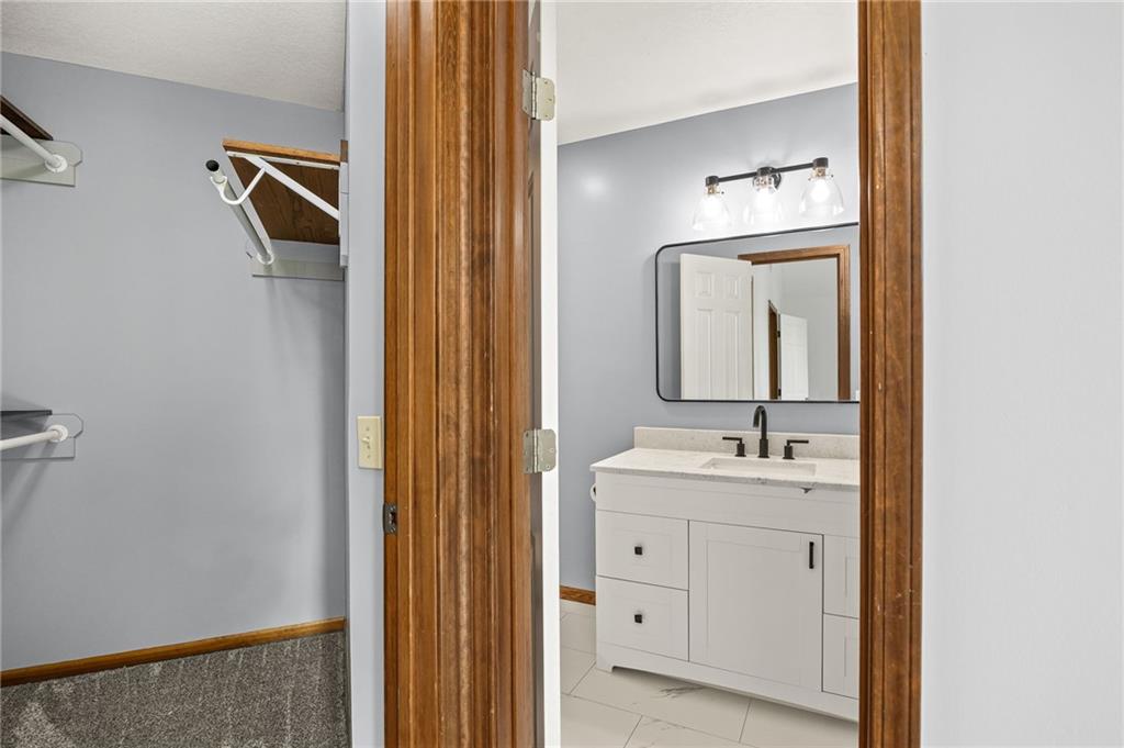 4603 S Lakewood Drive Property Photo 48