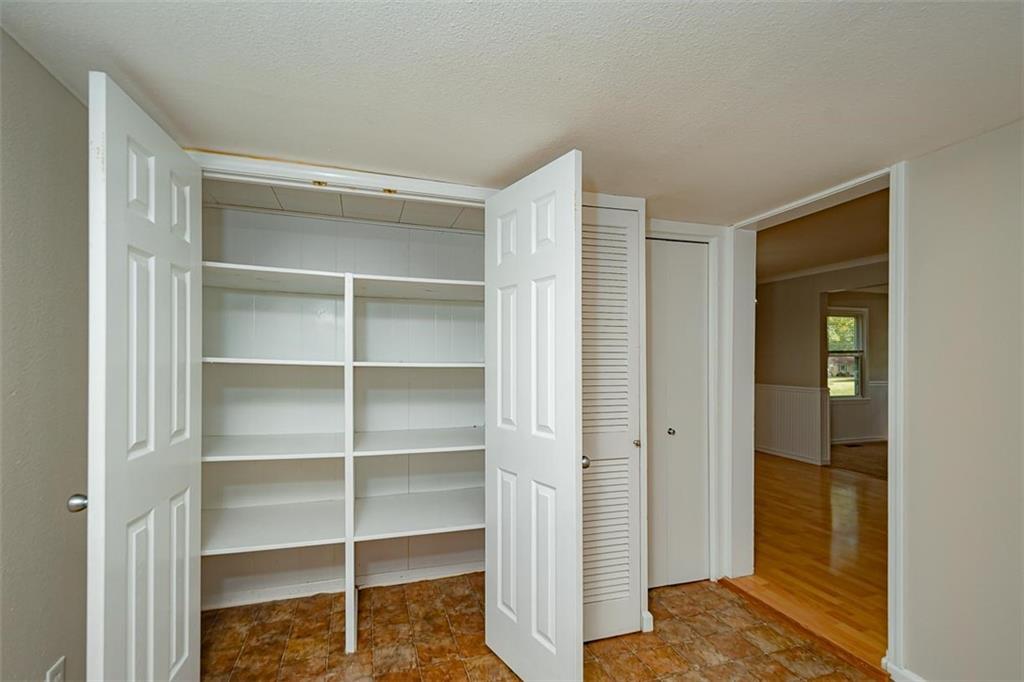 1032 N Sycamore Street Property Photo 16