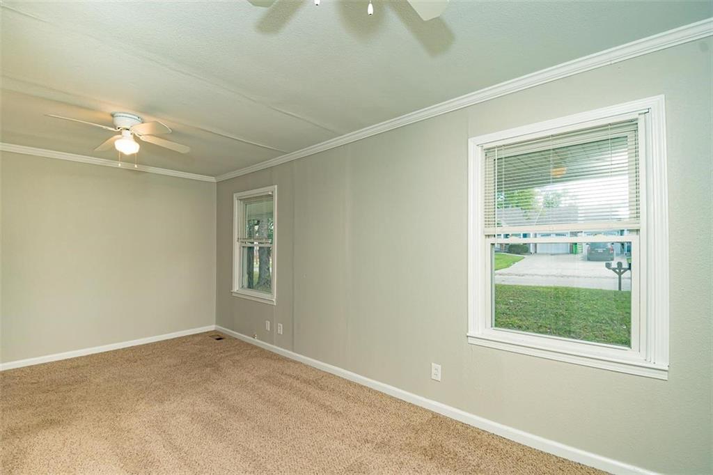 1032 N Sycamore Street Property Photo 24