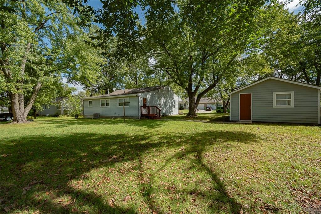 1032 N Sycamore Street Property Photo 37