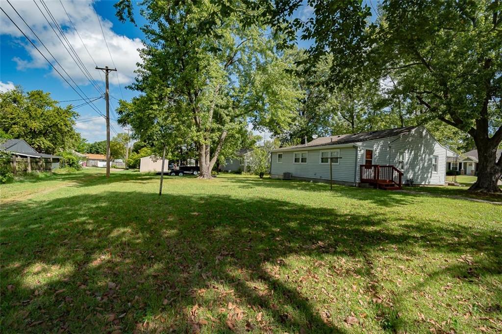 1032 N Sycamore Street Property Photo 38
