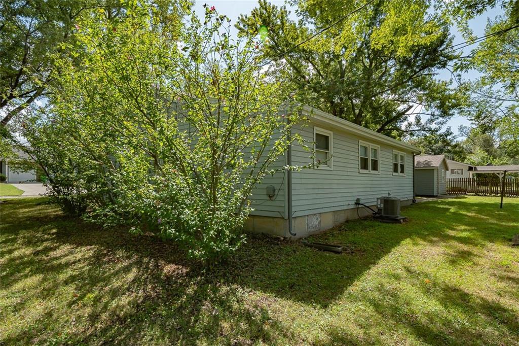 1032 N Sycamore Street Property Photo 41