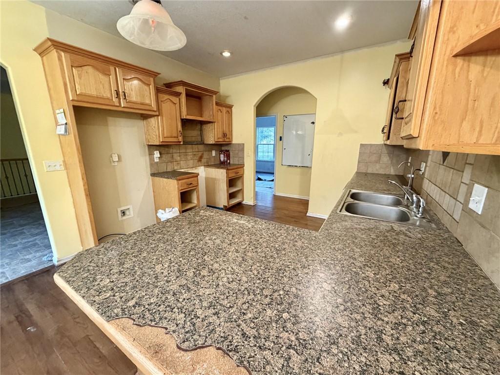 803 Charles Street Property Photo 3
