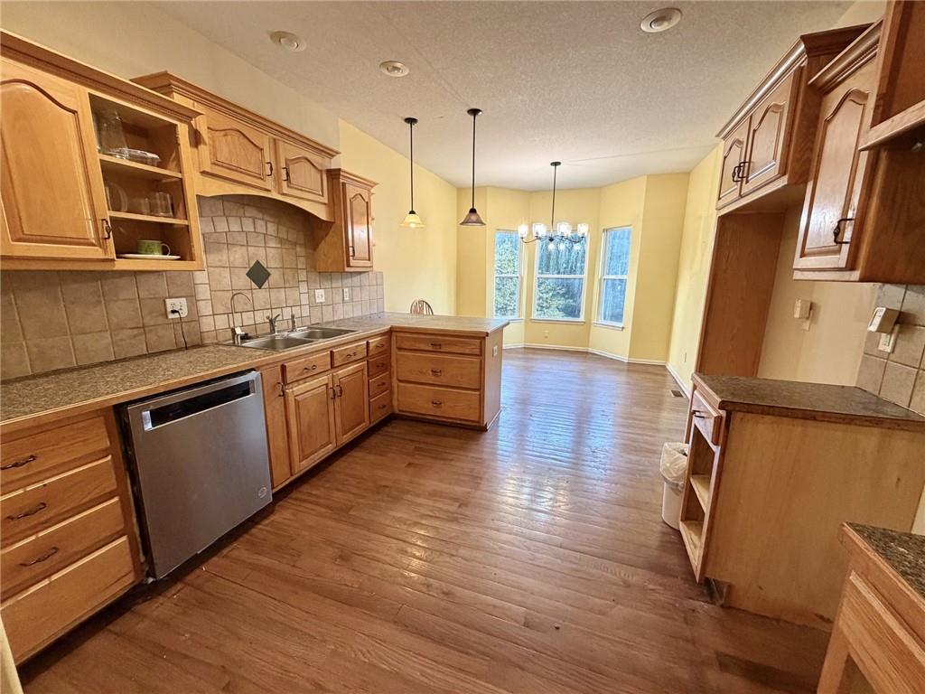 803 Charles Street Property Photo 11