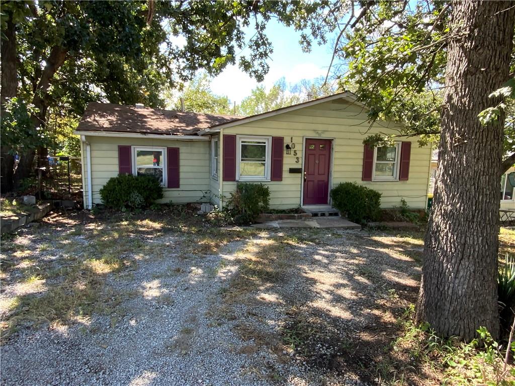 1053 Locust Street Property Photo 2