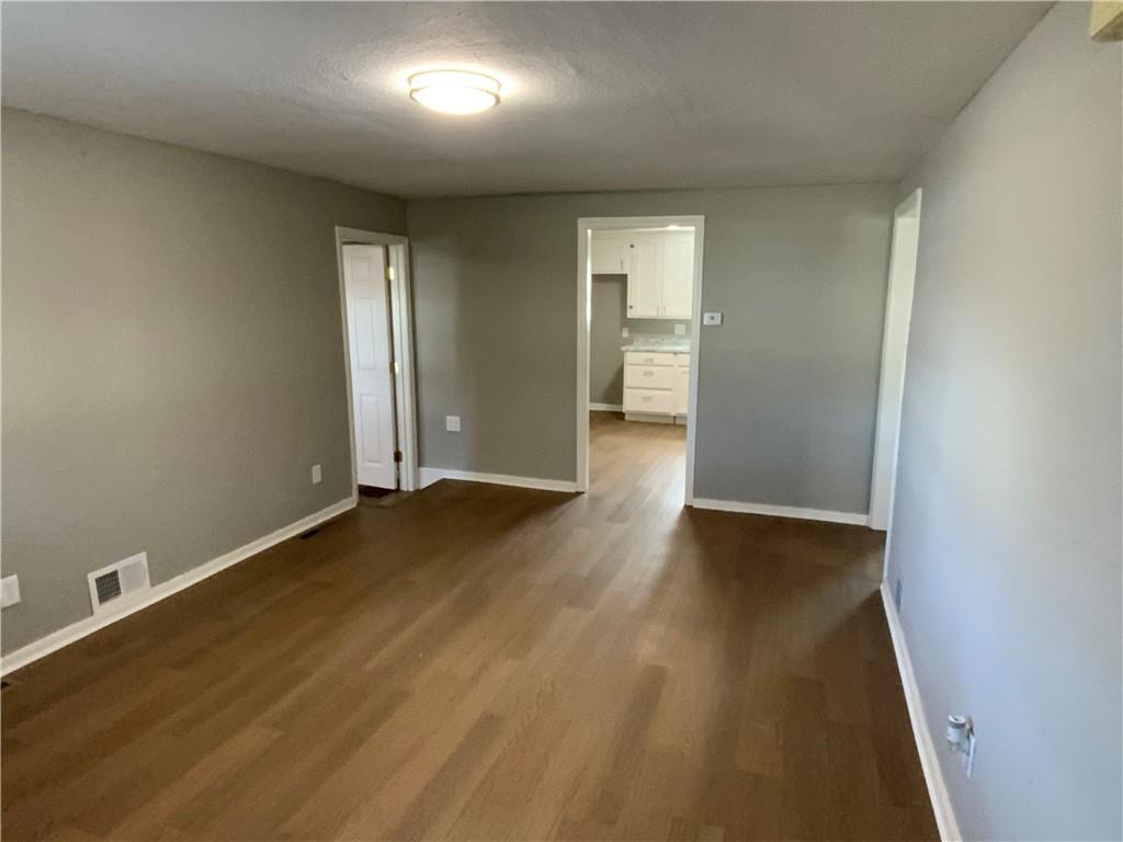 1053 Locust Street Property Photo 16