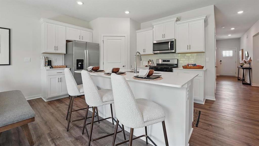 21800 Vinci Circle Property Photo 1