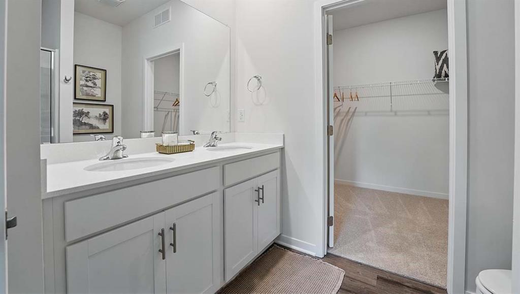 21800 Vinci Circle Property Photo 16
