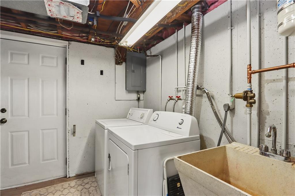 8906 W 99th Terrace Property Photo 15