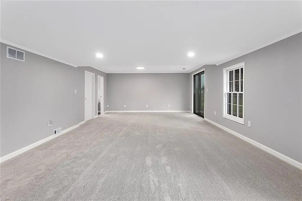 2001 Place Liberte Drive Property Photo 5