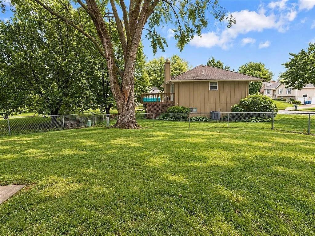 2001 Place Liberte Drive Property Photo 28