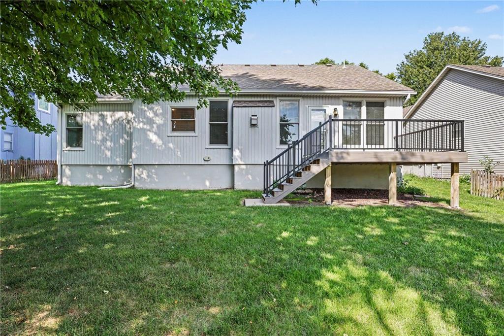 16773 W 157th Terrace Property Photo 4