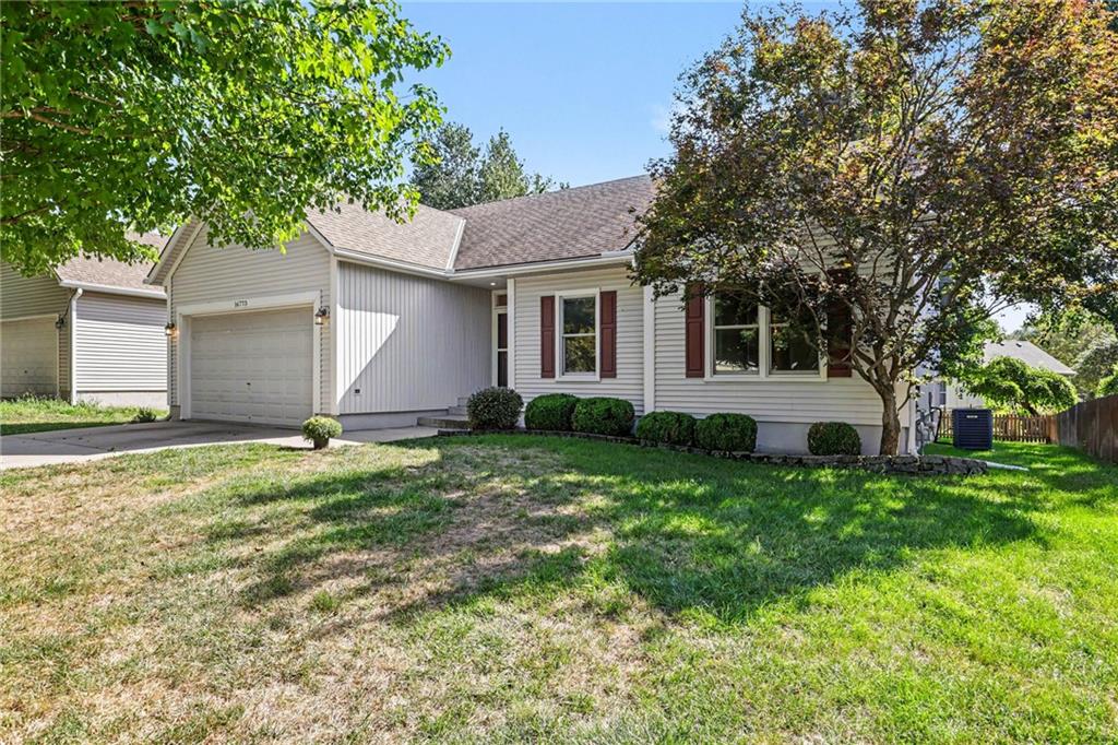 16773 W 157th Terrace Property Photo 26
