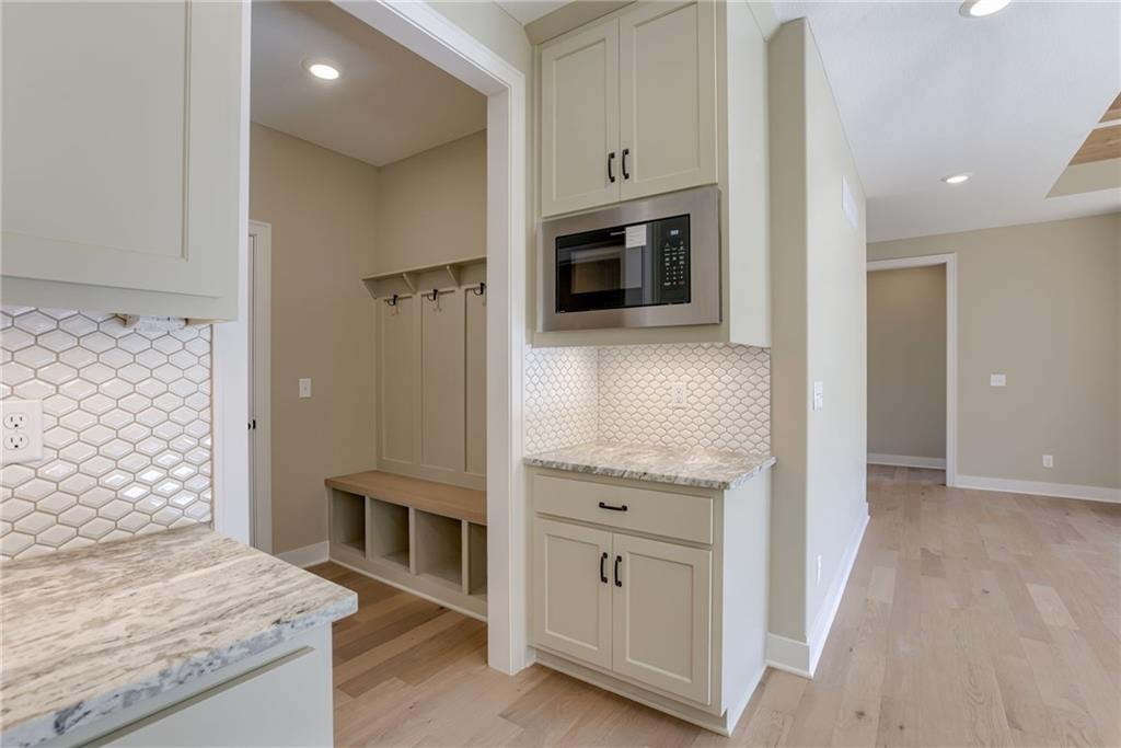 1853 Arbor Trail Property Photo 4