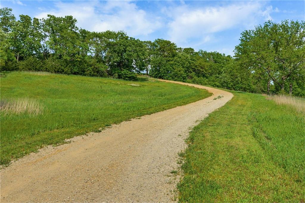 374 N 750 Road Property Photo 7
