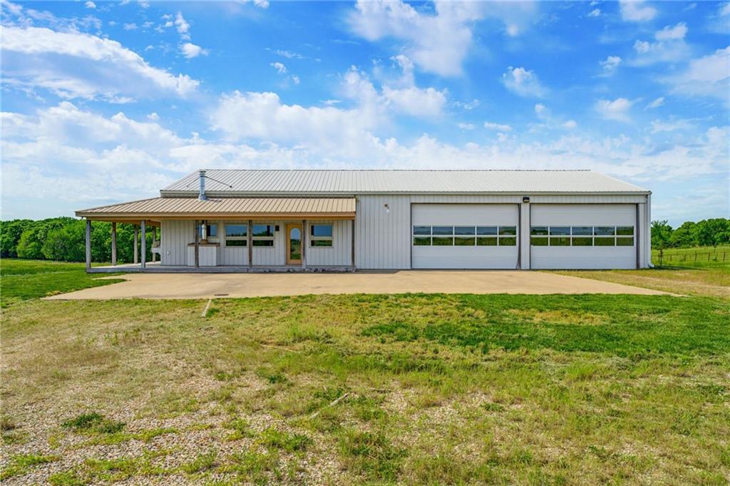 374 N 750 Road Property Photo 10