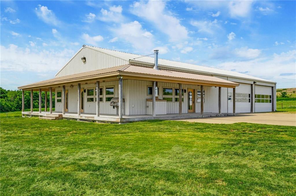 374 N 750 Road Property Photo 11