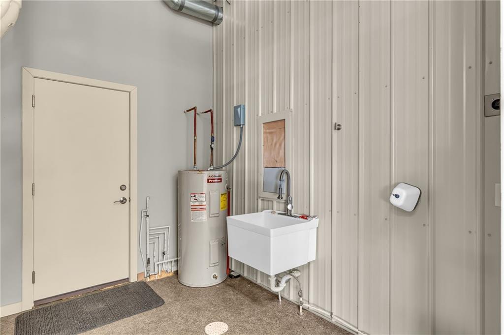 374 N 750 Road Property Photo 27
