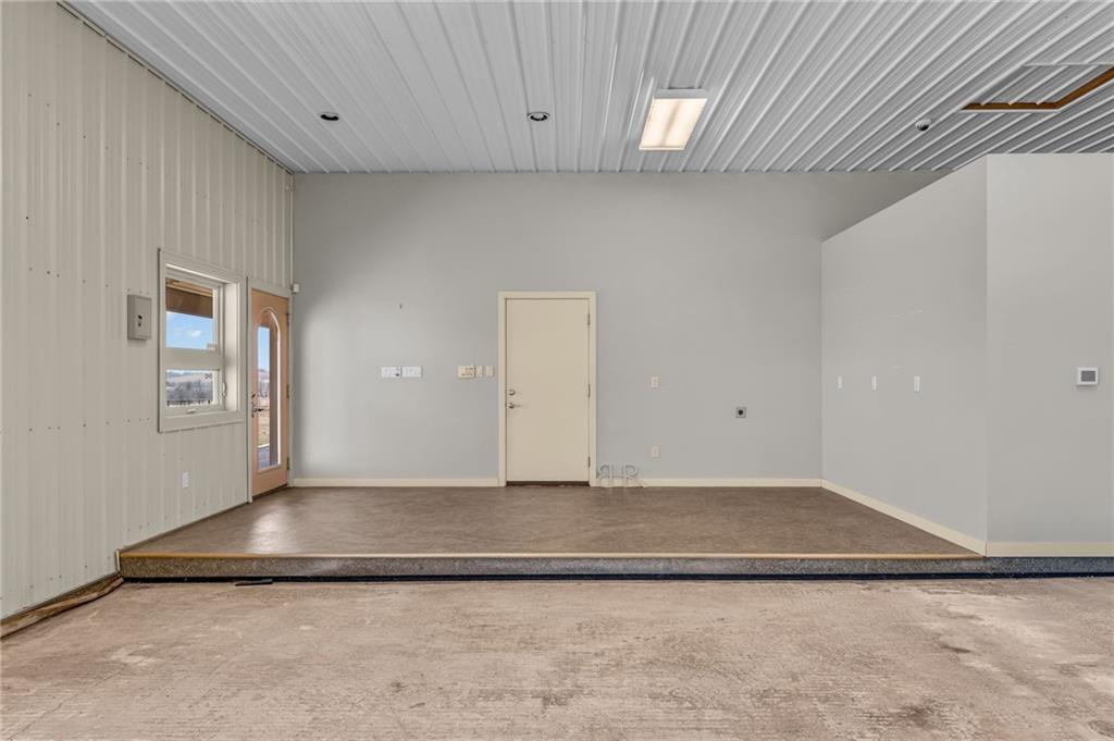 374 N 750 Road Property Photo 31