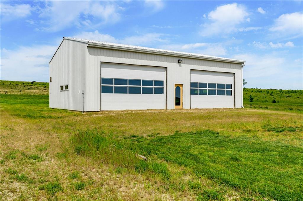 374 N 750 Road Property Photo 33