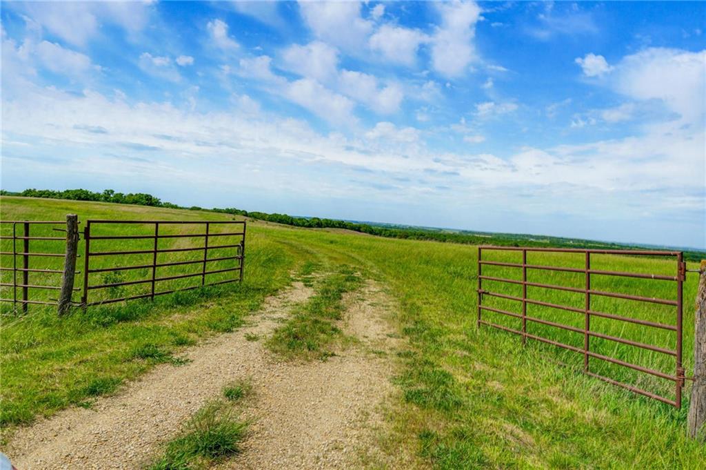 374 N 750 Road Property Photo 38