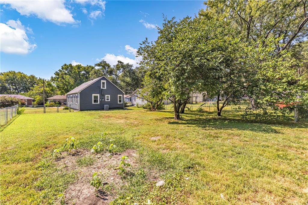 406 Forest Avenue Property Photo 22