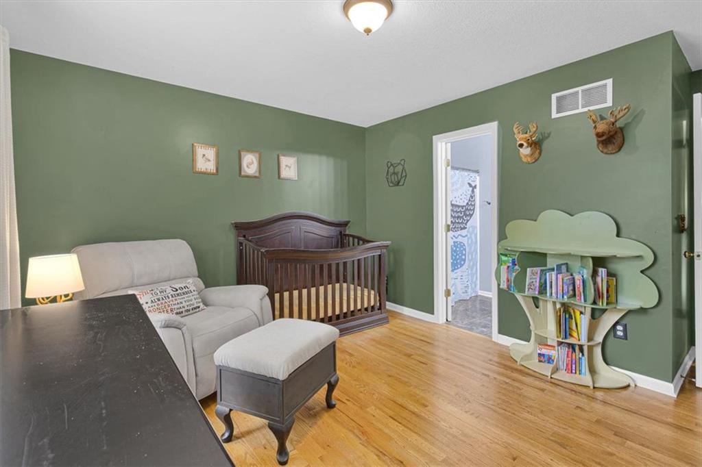19304 E 13th Street Property Photo 6
