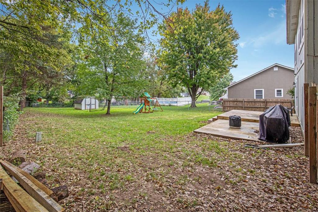 19304 E 13th Street Property Photo 13